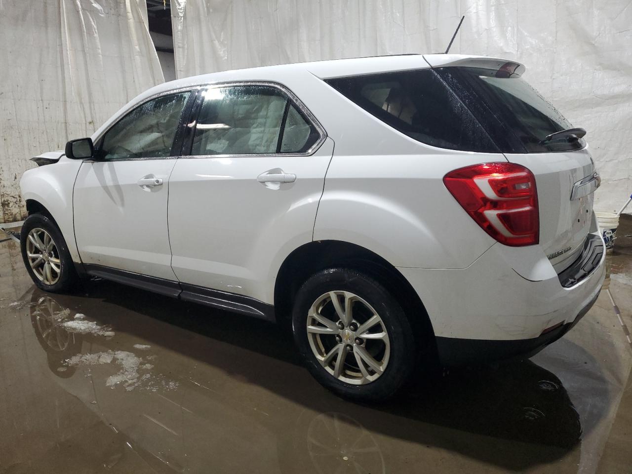 2017 Chevrolet Equinox - Image 2