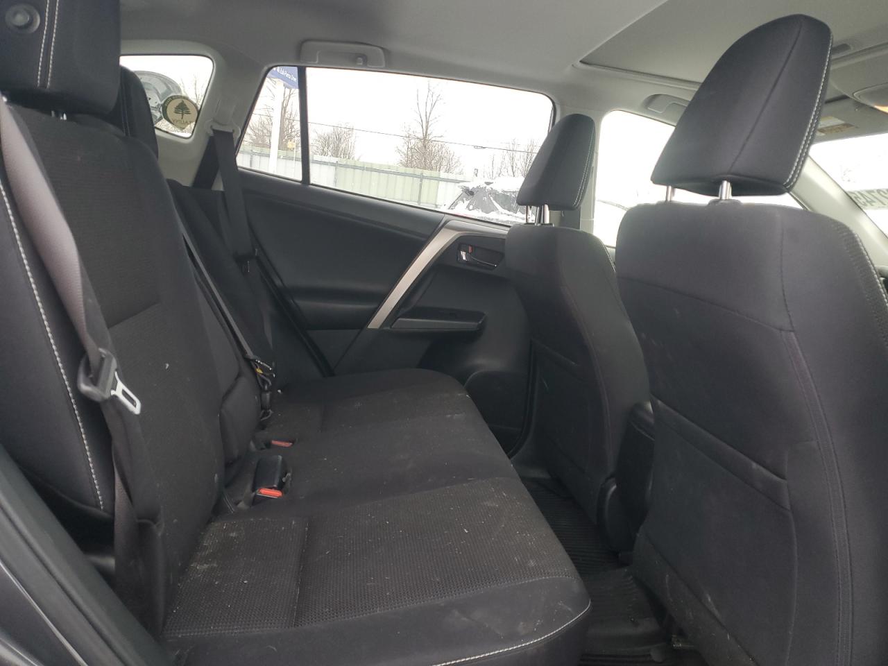 2018 Toyota RAV 4 - Image 11
