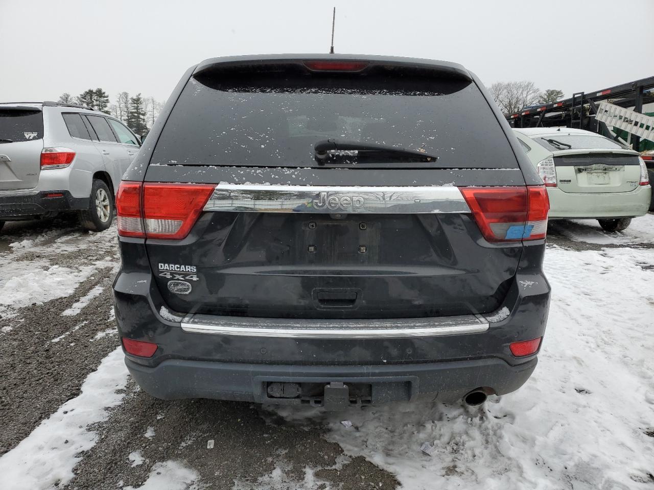 2011 Jeep Grand Cherokee - Image 6