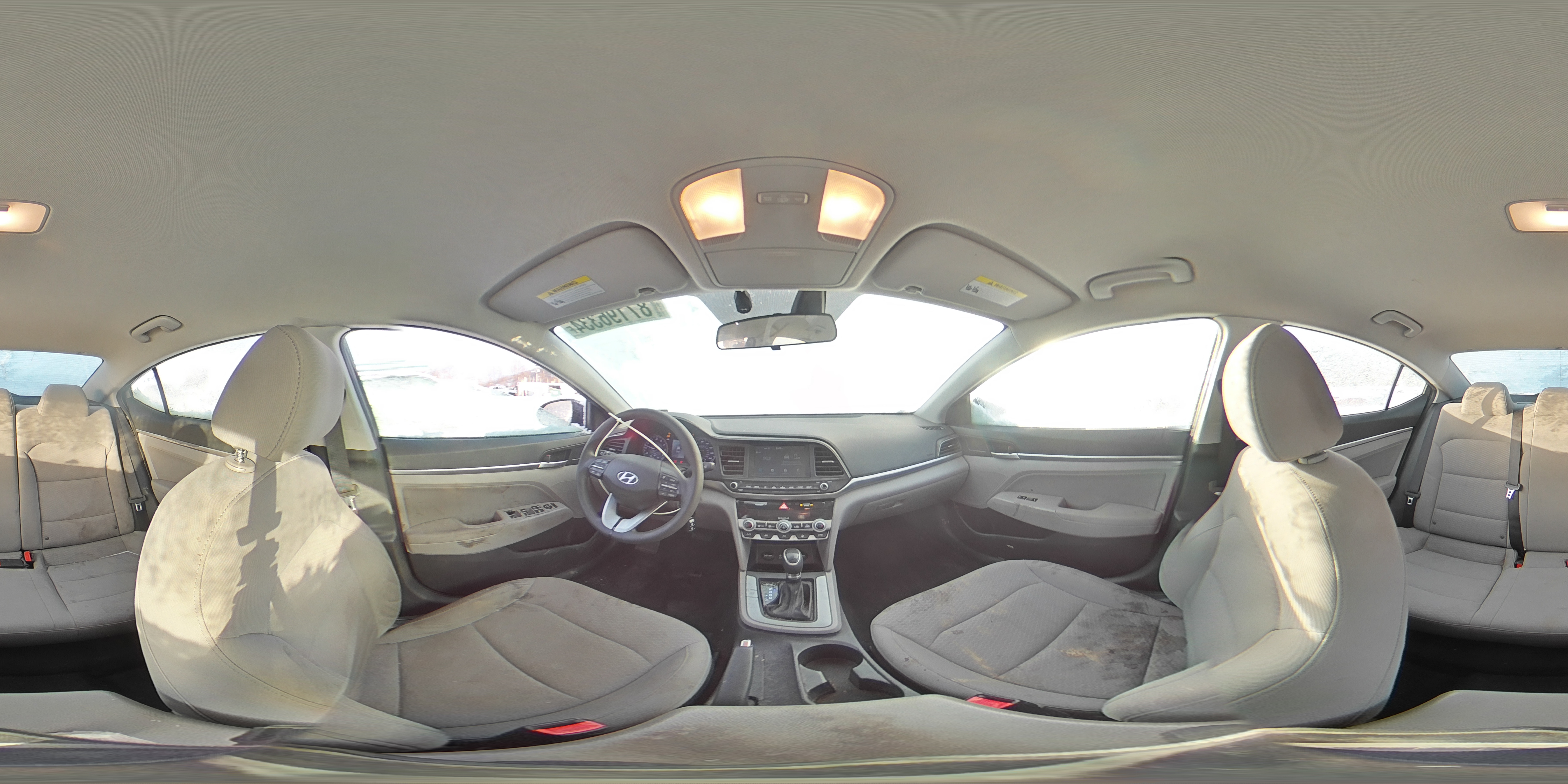 2020 Hyundai Elantra - Image 12