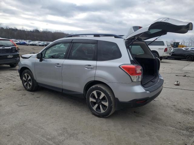  SUBARU FORESTER 2018 Серебристый