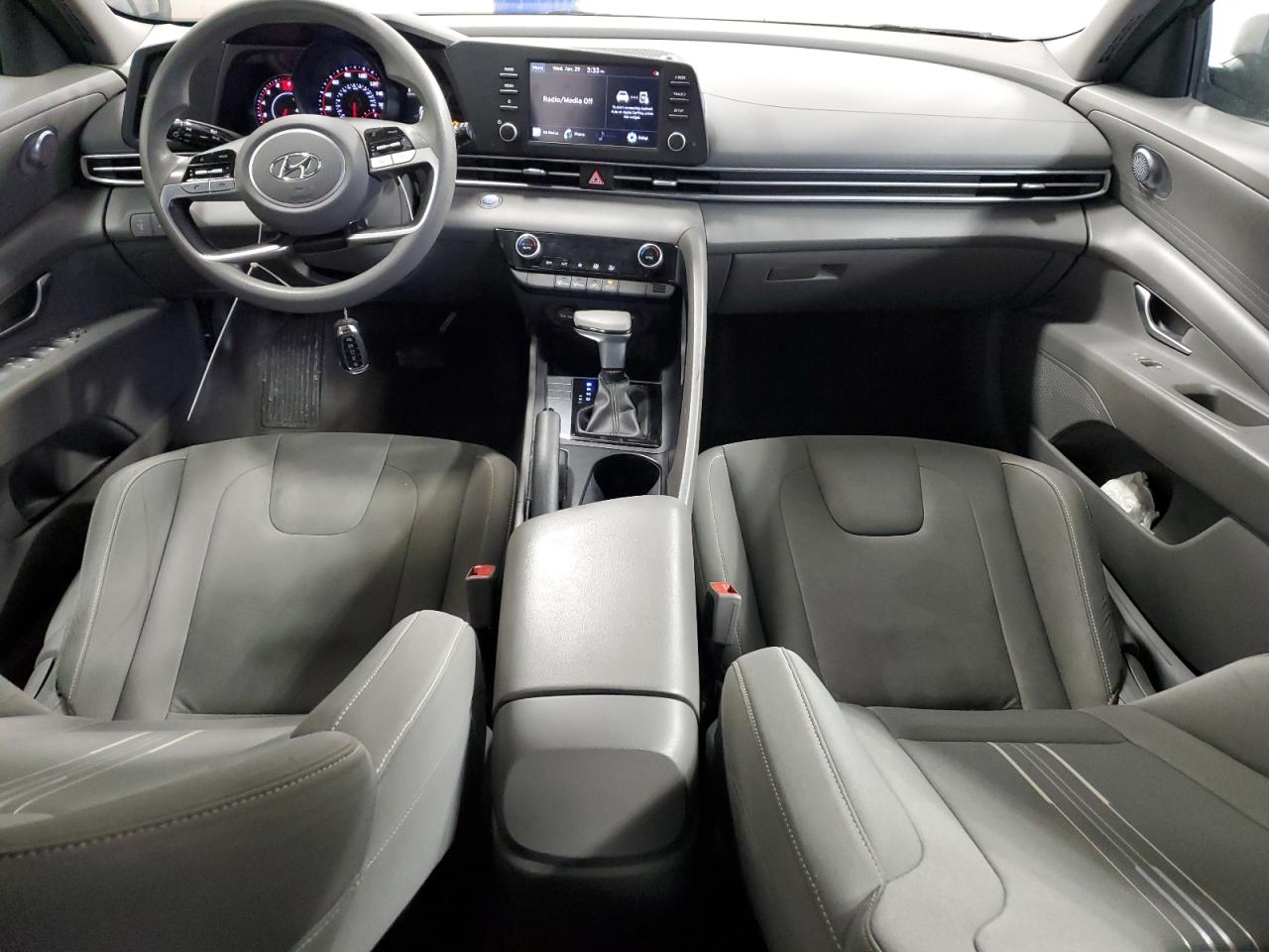 2021 Hyundai Elantra - Image 8