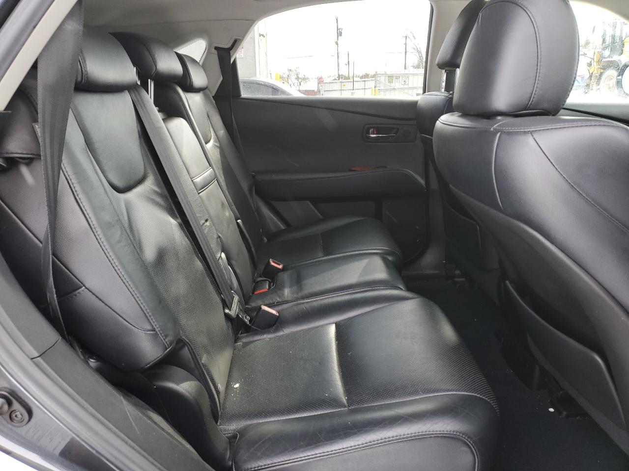 2010 Lexus RX - Image 11
