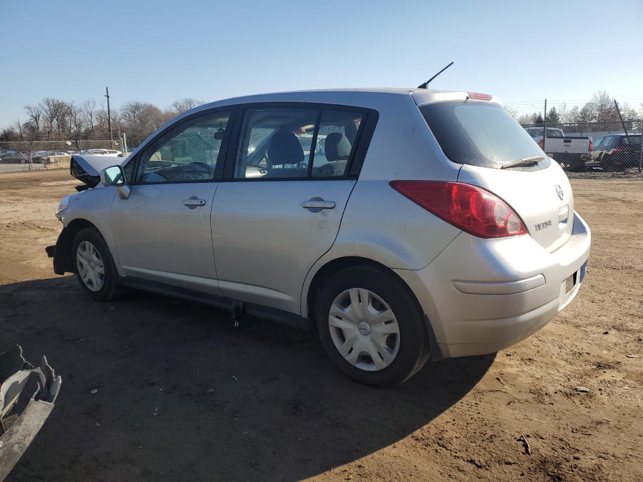 2011 Nissan Versa - Image 2