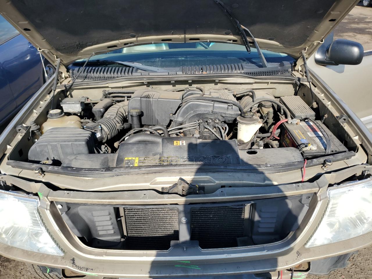 2002 Ford Explorer - Image 12