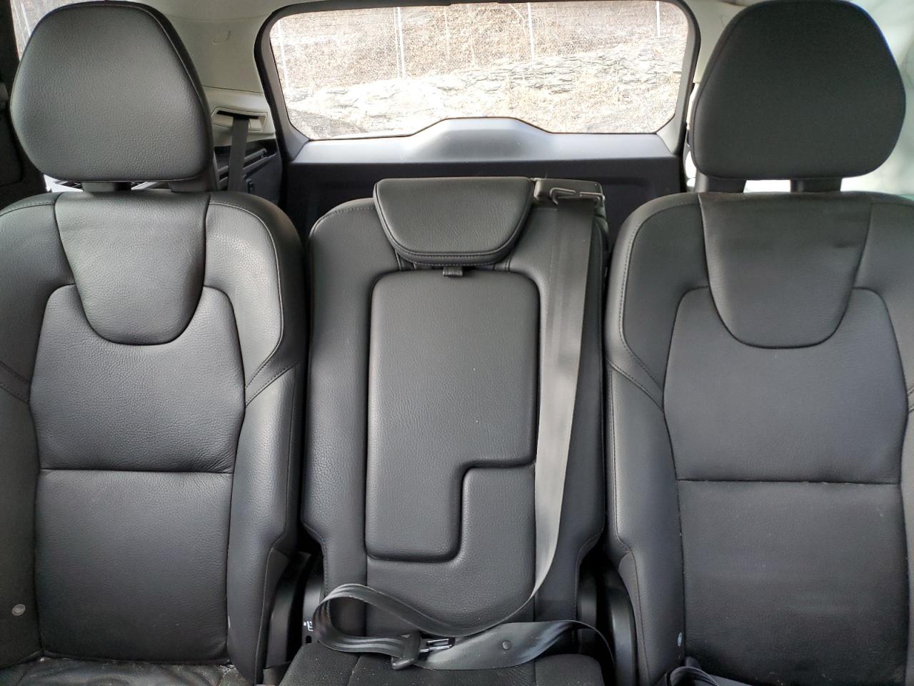 2023 Volvo XC90 - Image 10