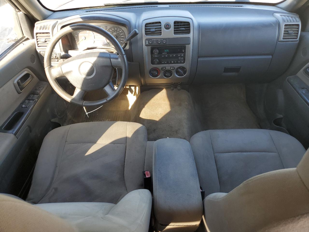 2005 Chevrolet Colorado - Image 8