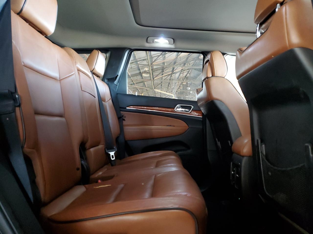 2012 Jeep Grand Cherokee - Image 10