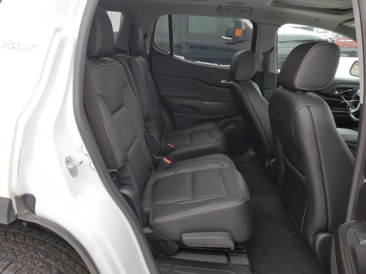 2019 GMC Acadia - Image 11