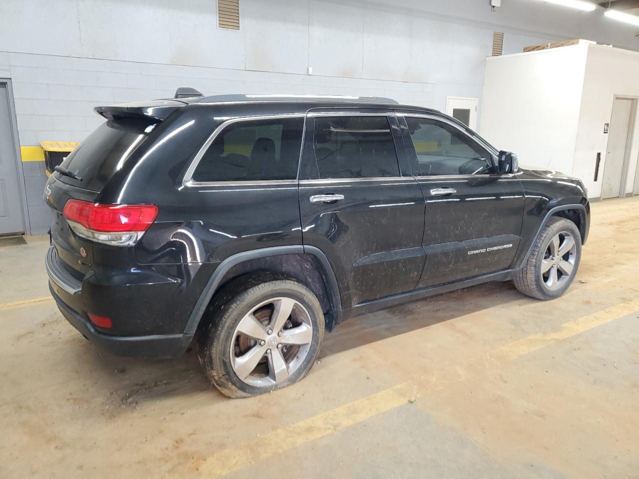 2014 Jeep Grand Cherokee - Image 3