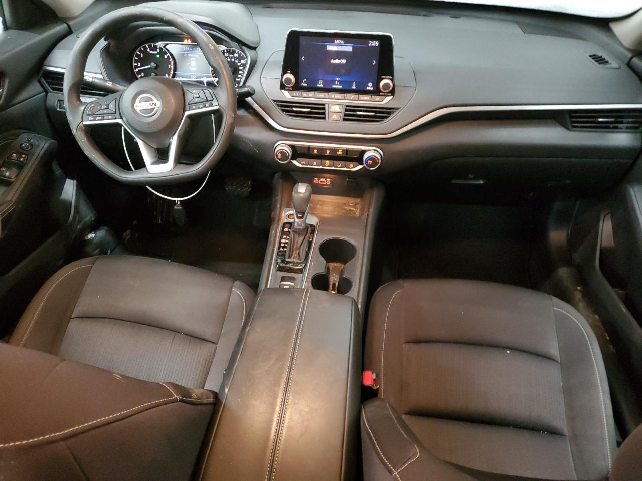 2020 Nissan Altima - Image 8