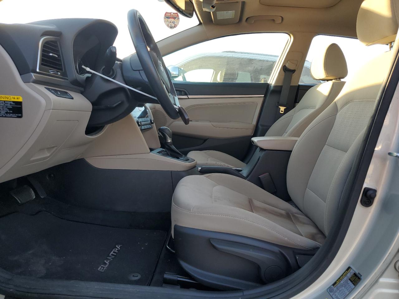 2018 Hyundai Elantra - Image 7