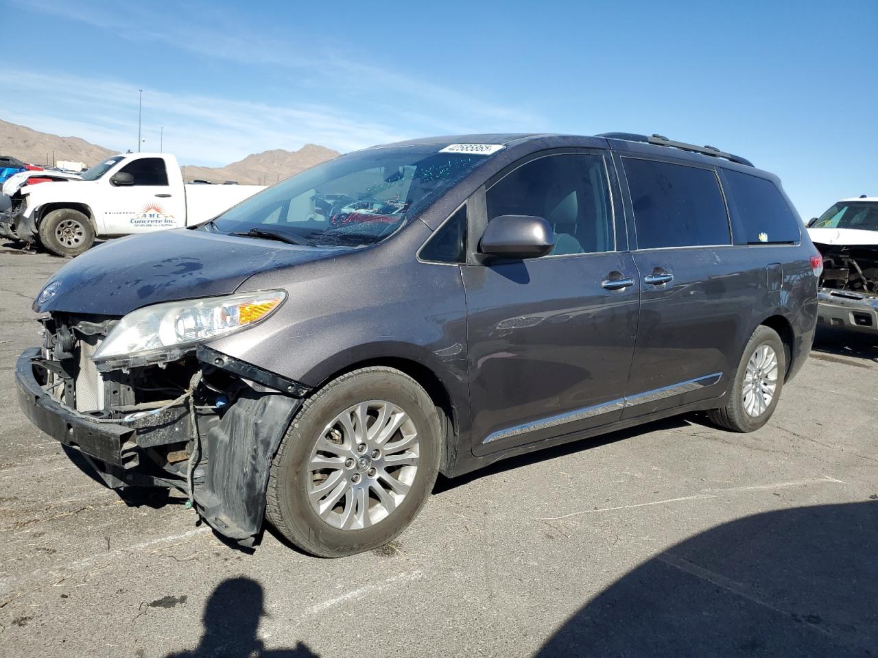 2013 Toyota Sienna - Image 1