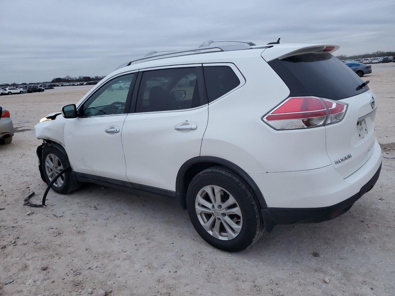 2014 Nissan Rogue - Image 2