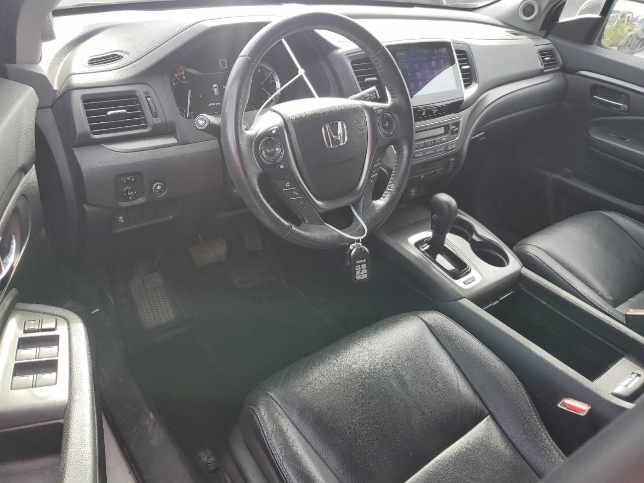 2017 Honda Pilot - Image 8