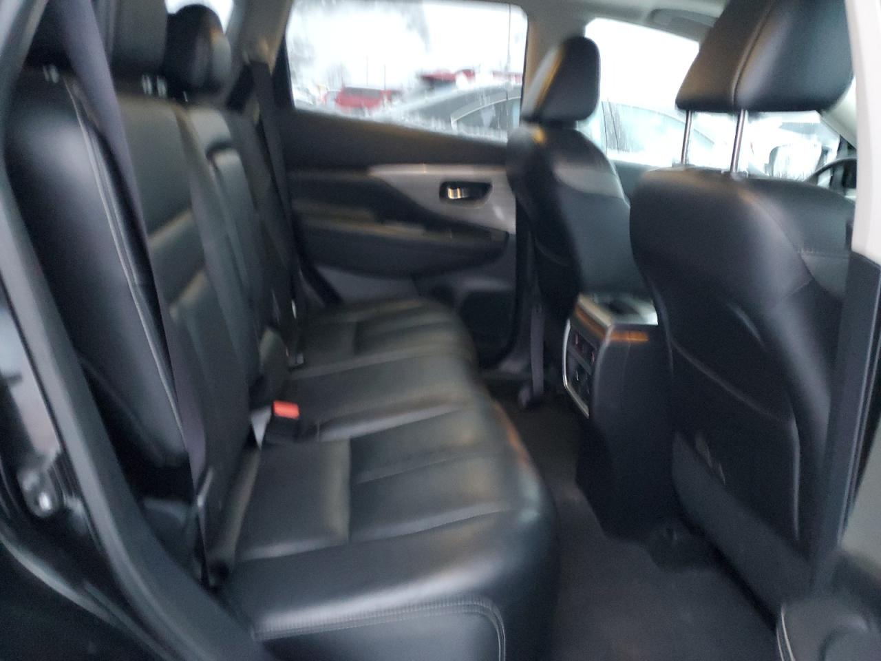 2015 Nissan Murano - Image 11