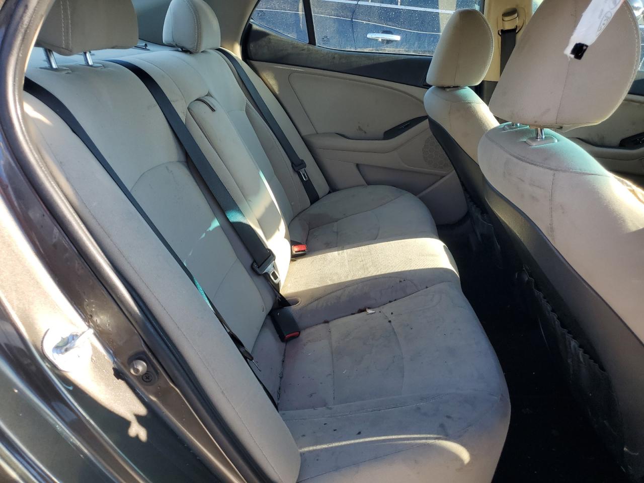 2013 Kia Optima - Image 10