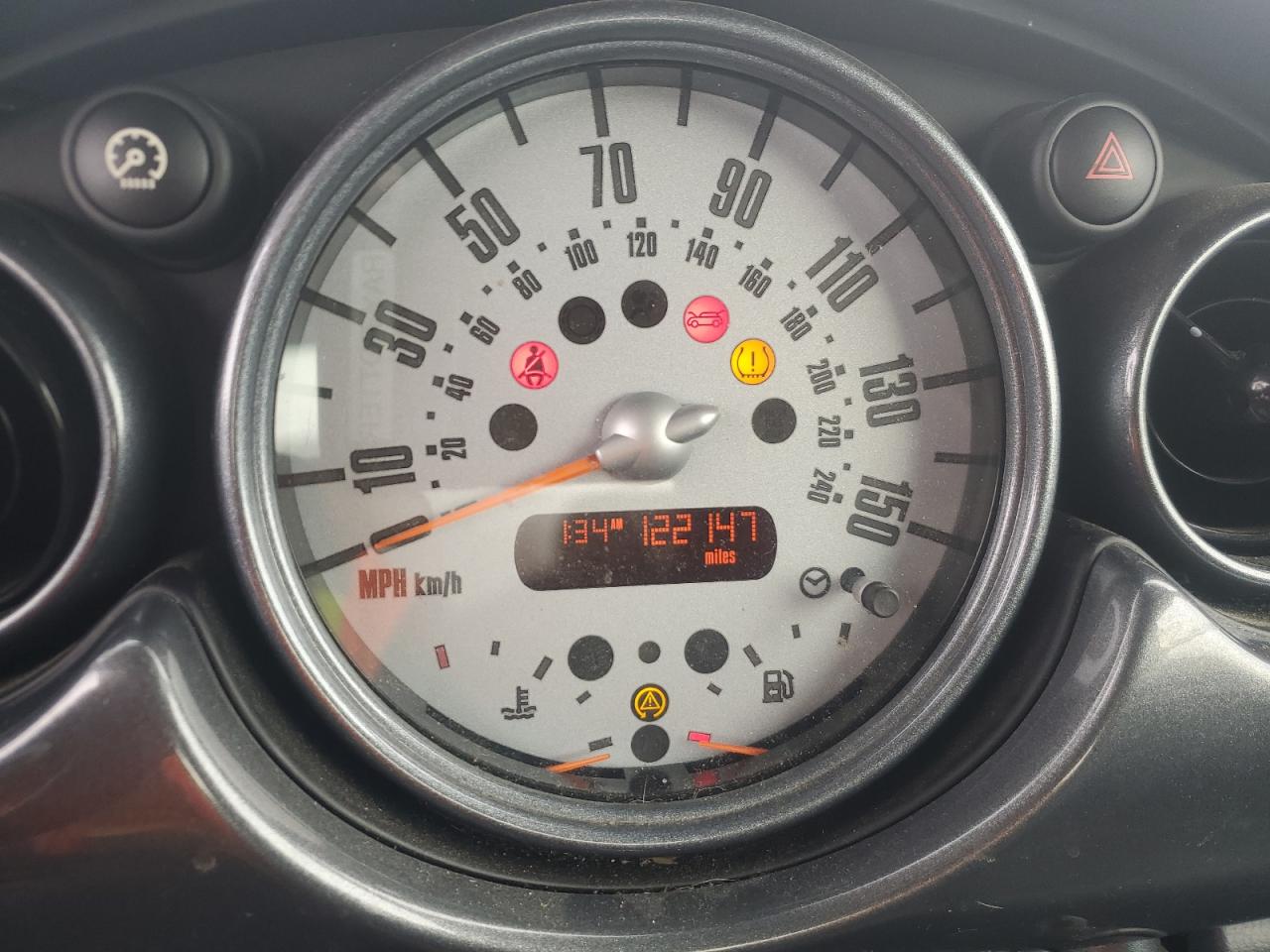 2006 MINI Cooper - Image 9