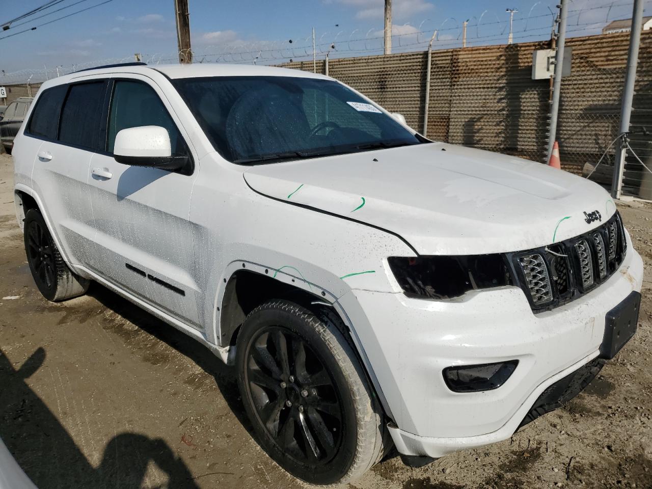 2017 Jeep Grand Cherokee - Image 4