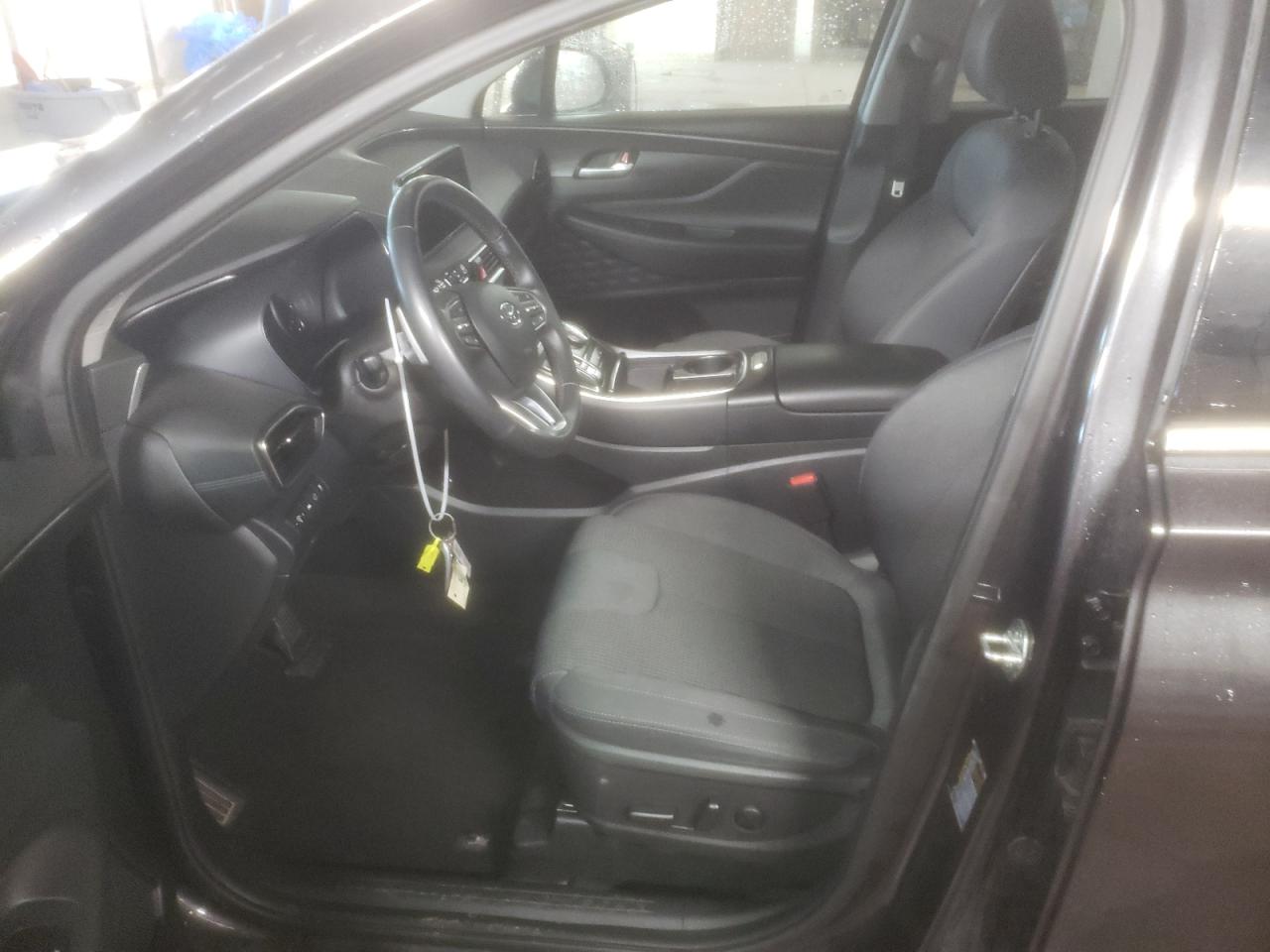 2023 Hyundai Santa Fe - Image 7