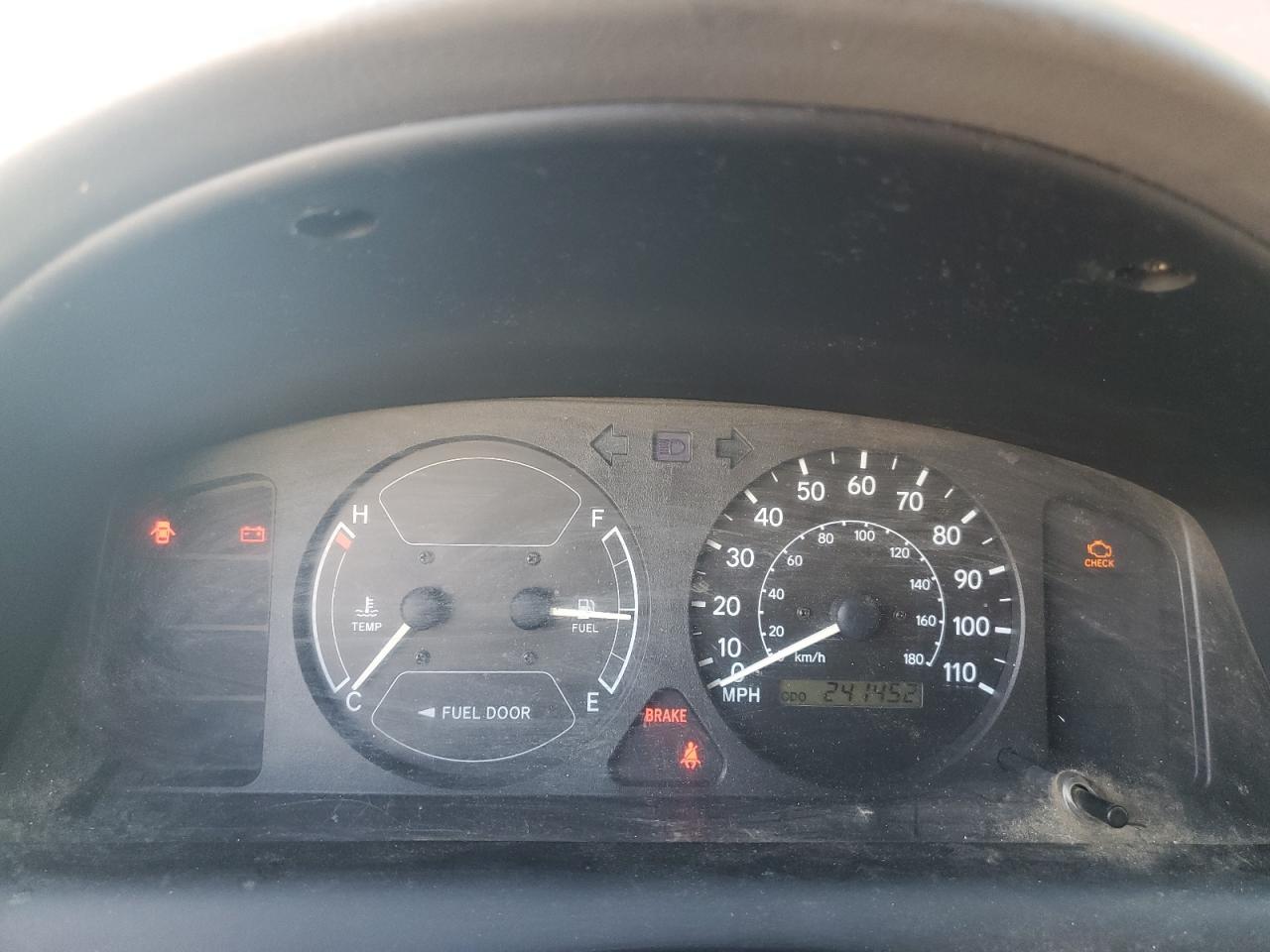 2000 Toyota Corolla - Image 9