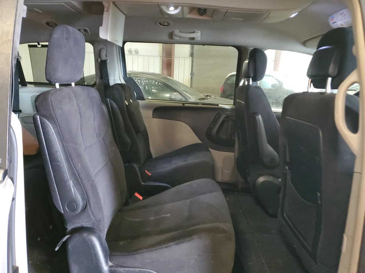 2013 Dodge Caravan - Image 11