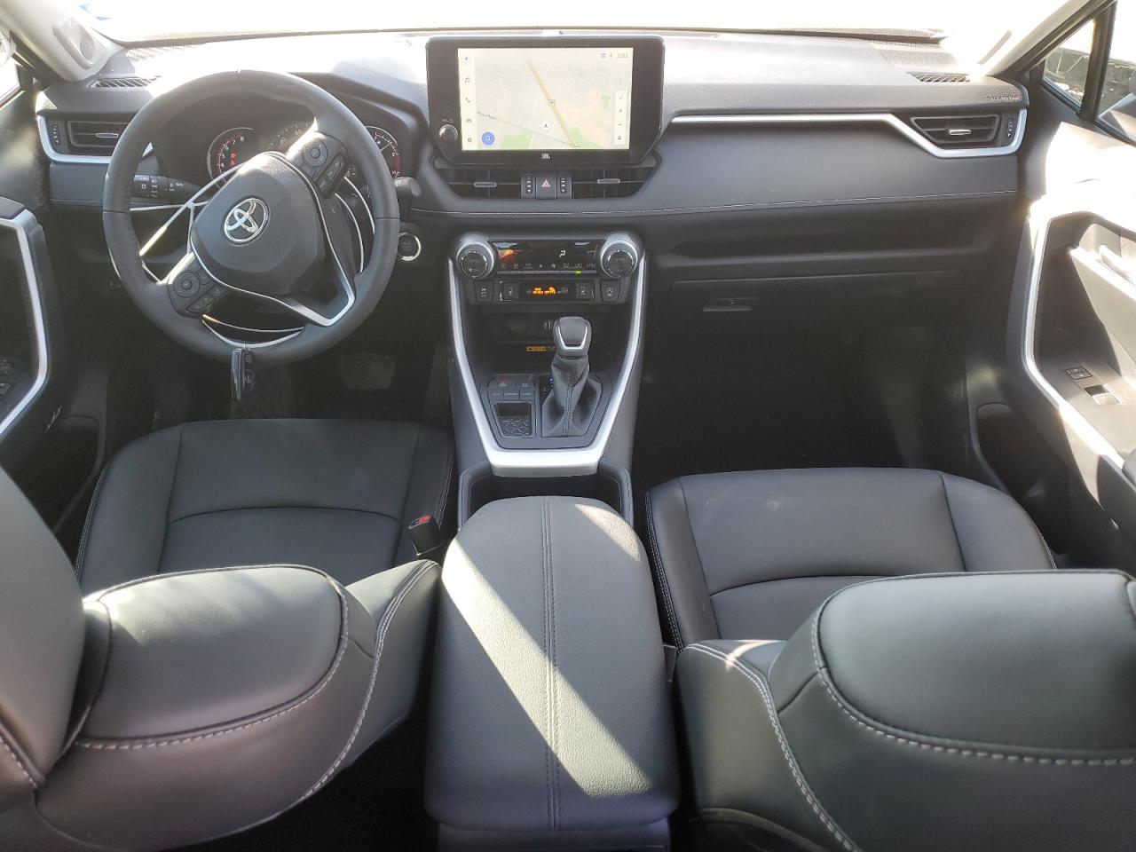 2024 Toyota RAV 4 - Image 8