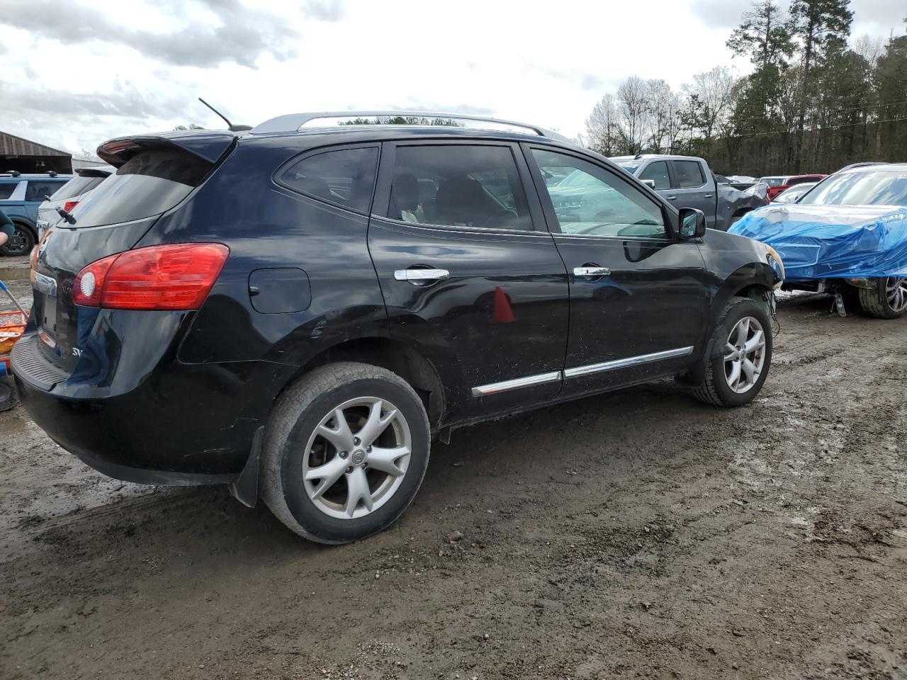 2011 Nissan Rogue - Image 3