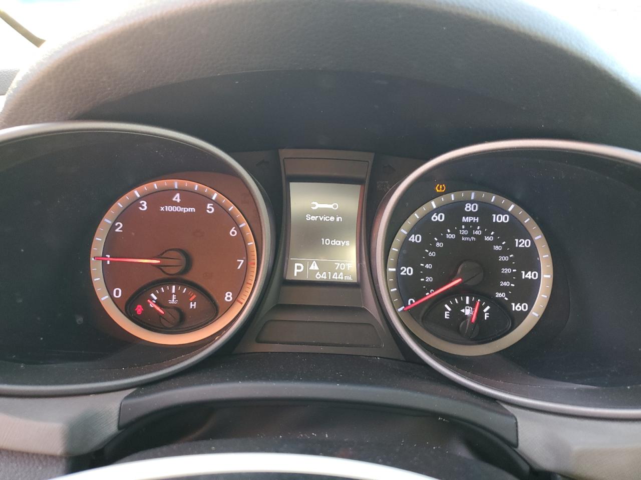 2016 Hyundai Santa Fe - Image 9