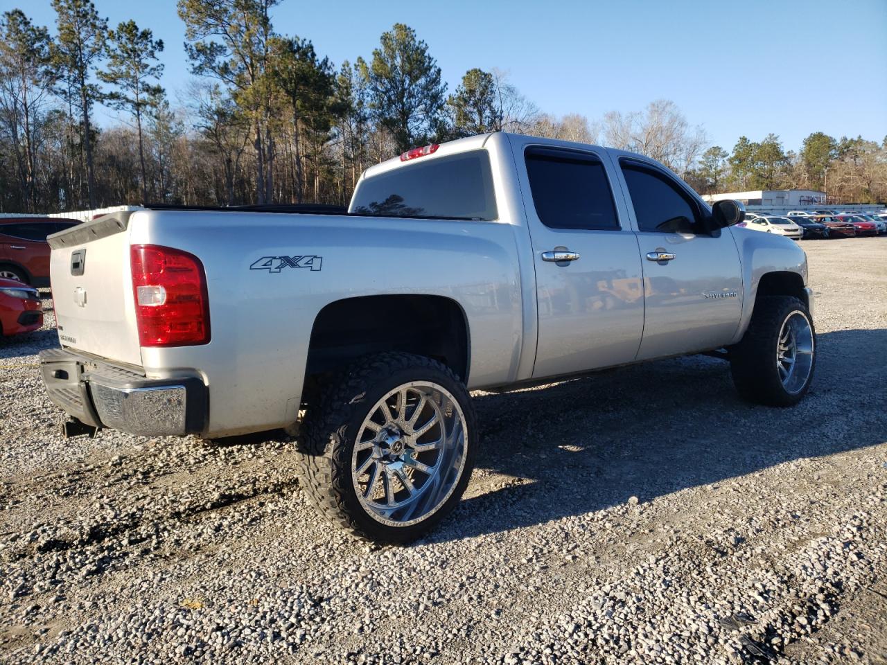 2010 Chevrolet Silverado - Image 3