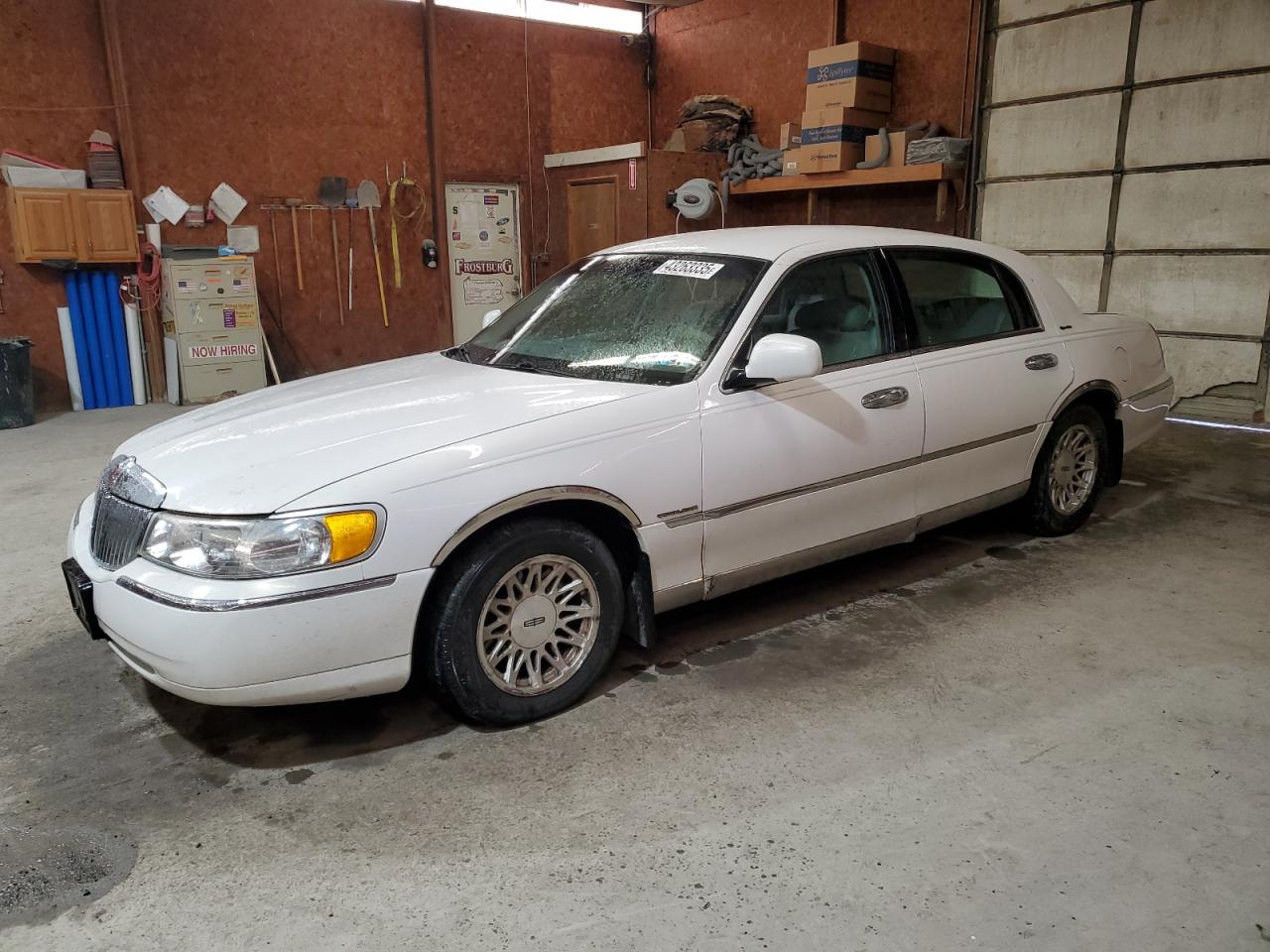 1998 Lincoln Town Car - Image 1