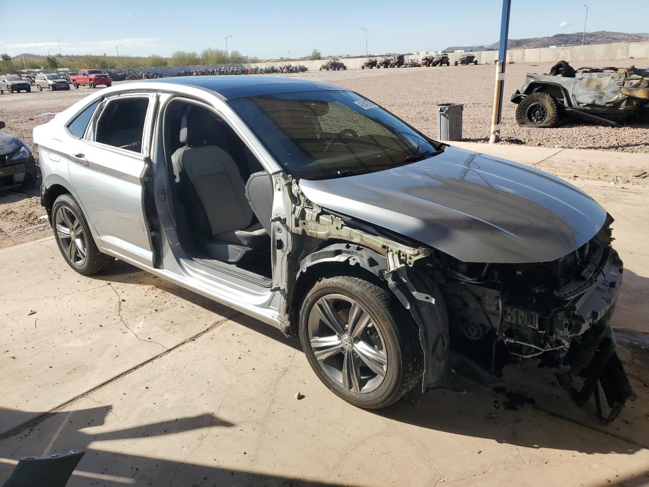 2019 Volkswagen Jetta - Image 4