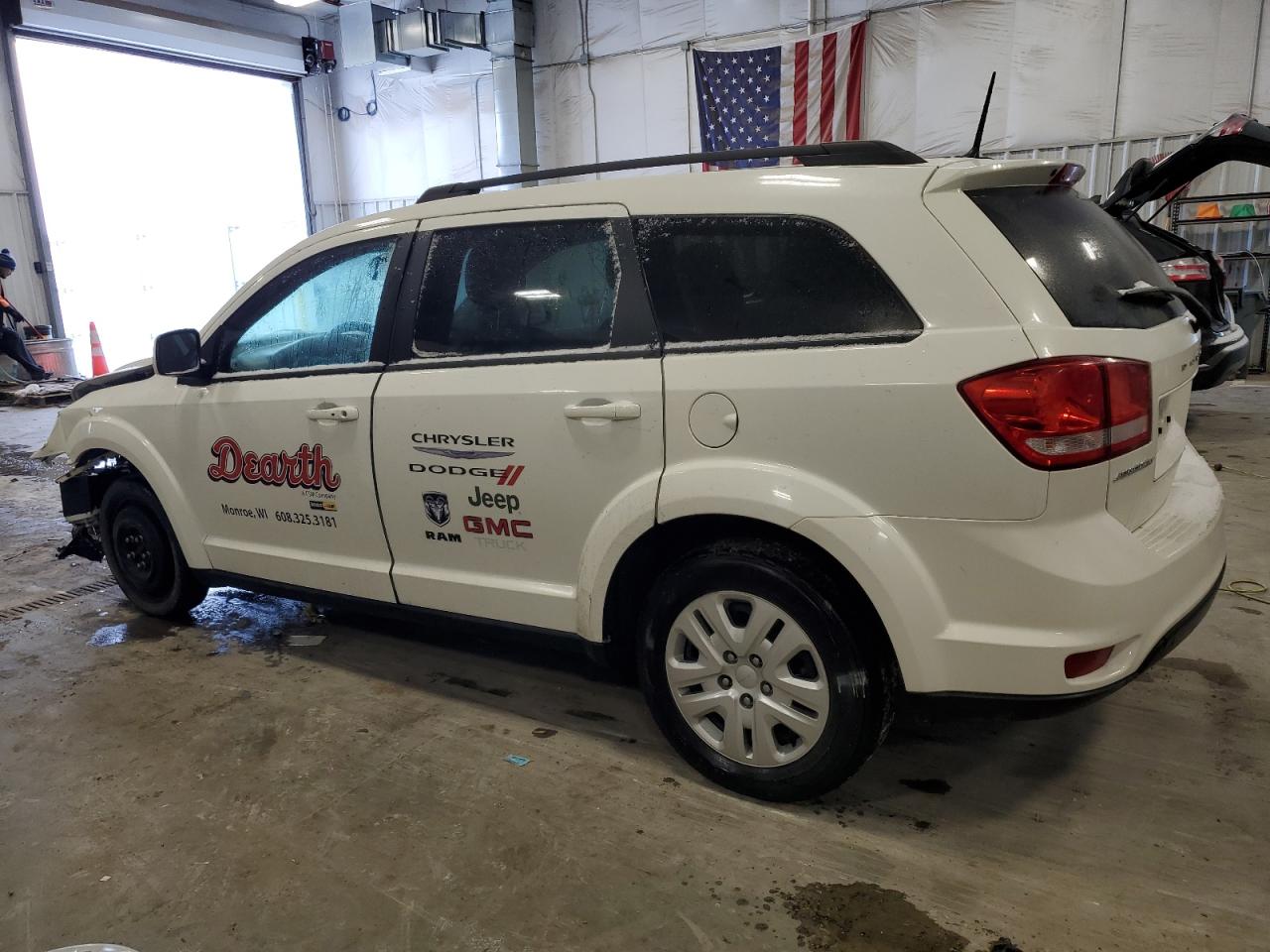 2019 Dodge Journey - Image 2