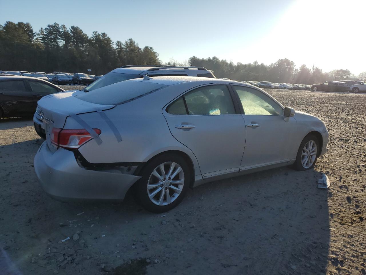 2012 Lexus ES - Image 3