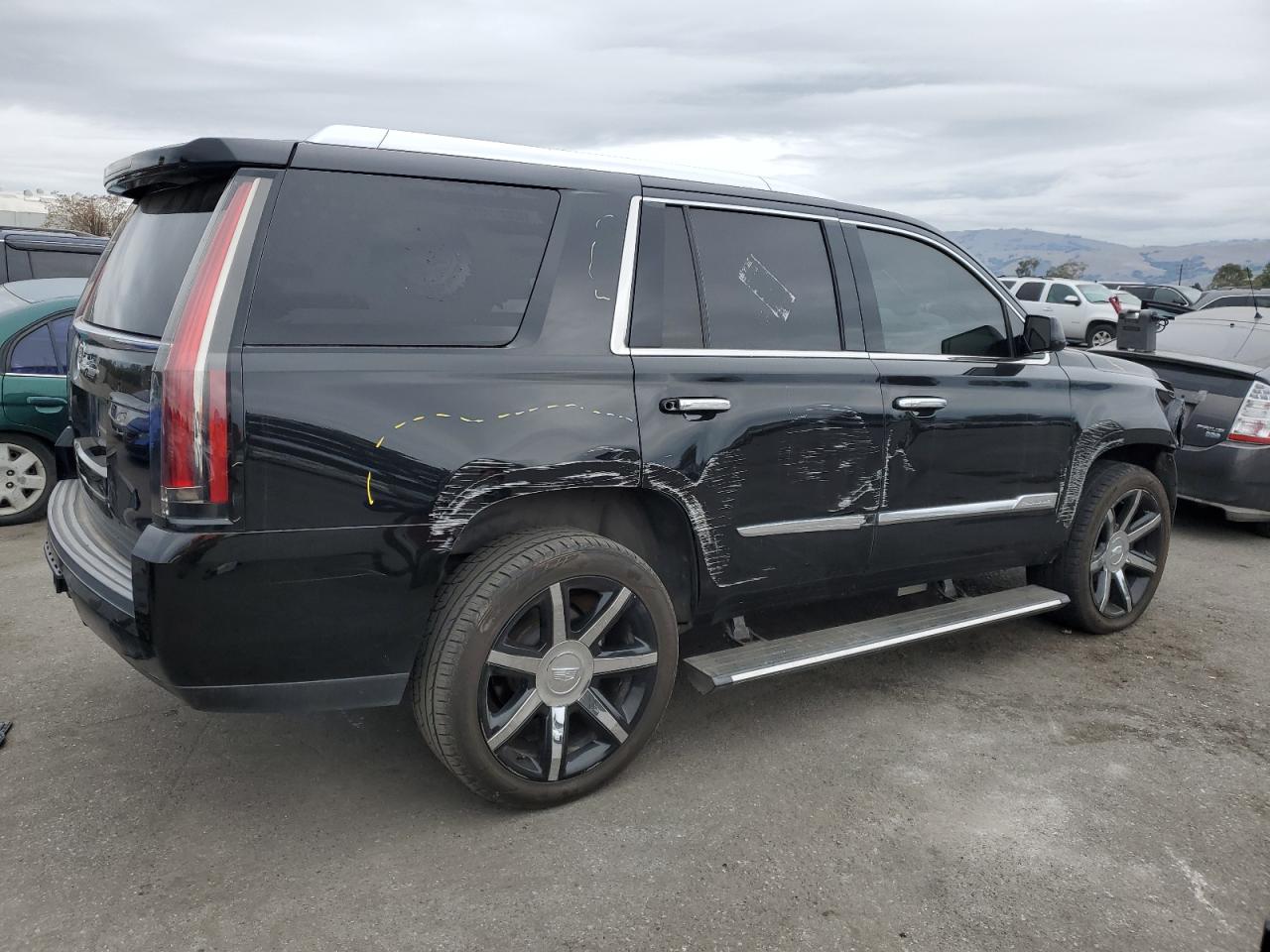 2015 Cadillac Escalade - Image 3