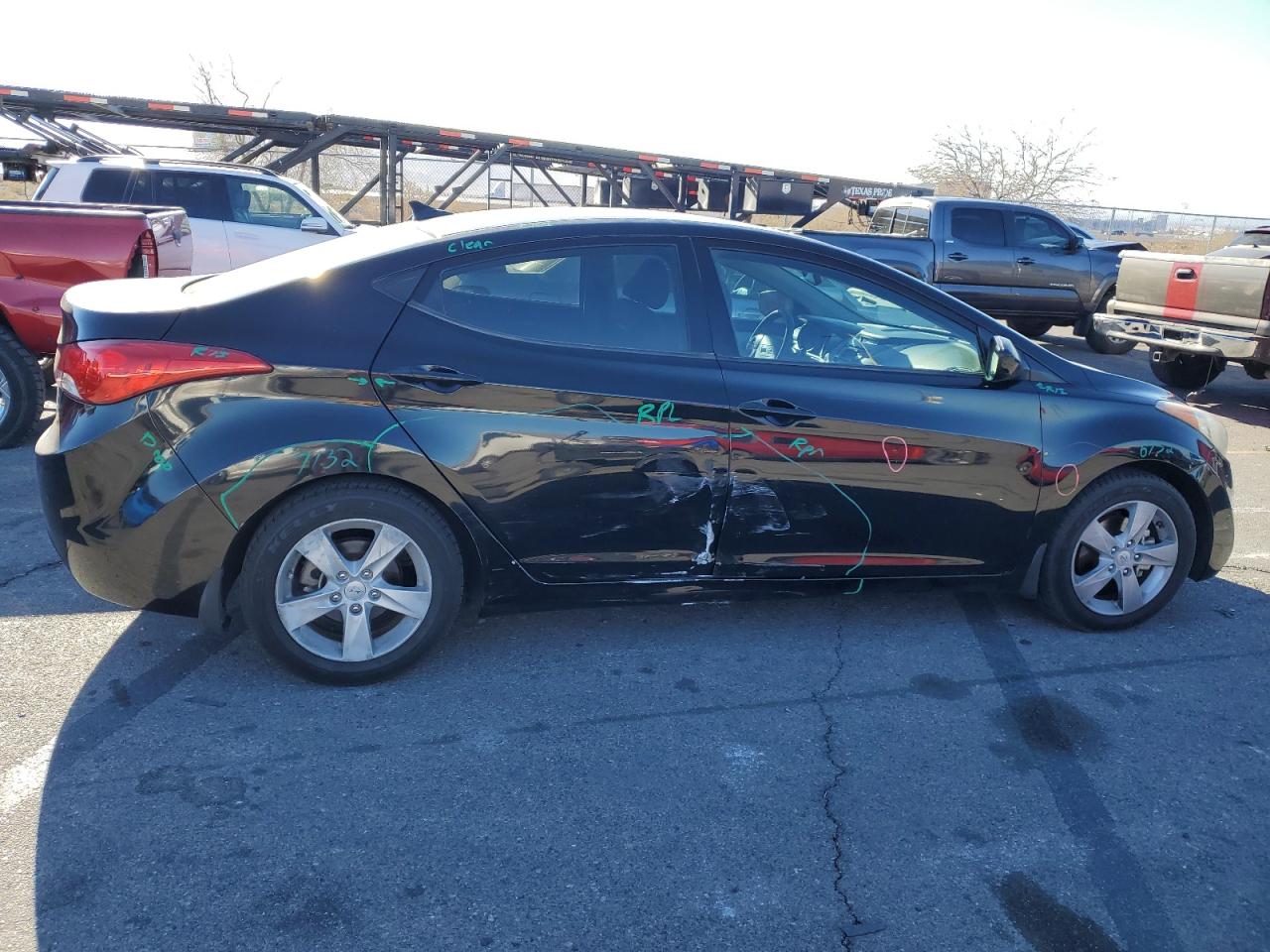 2013 Hyundai Elantra - Image 3