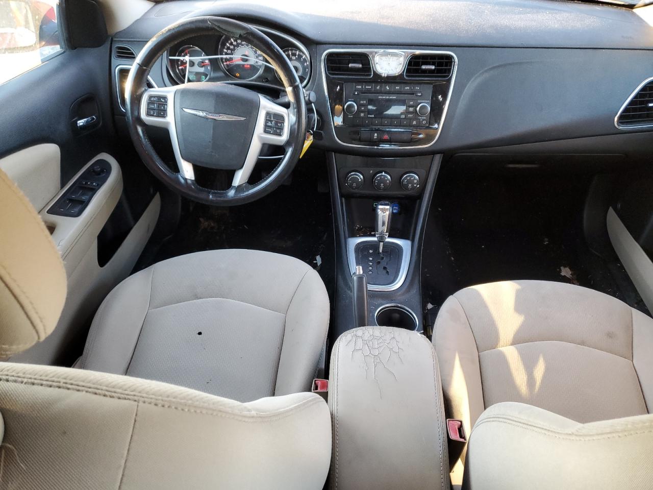 2013 Chrysler 200 - Image 8