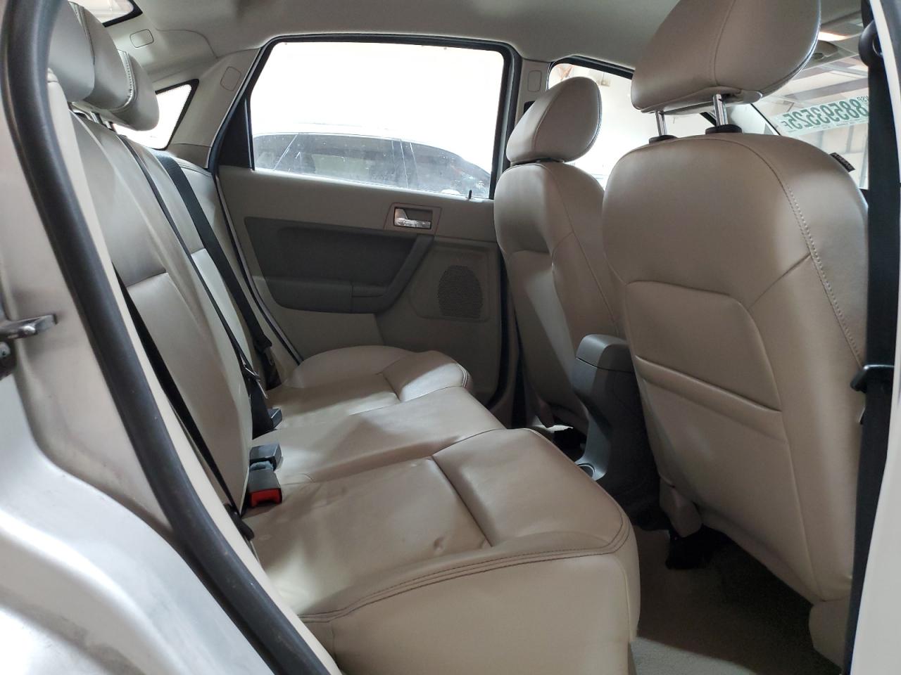 2011 Ford Focus - Image 11