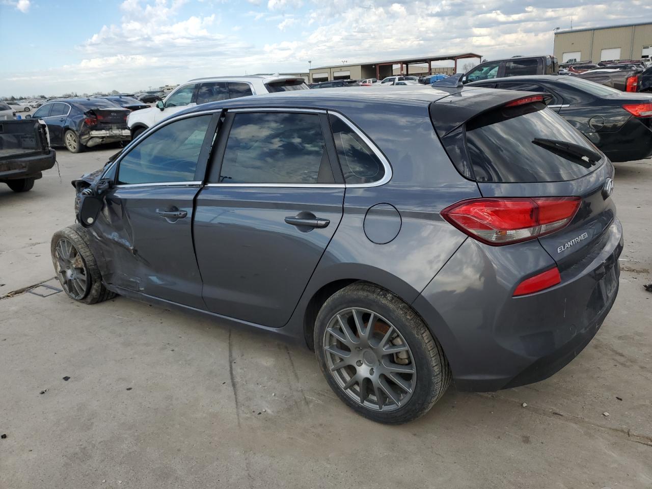 2018 Hyundai Elantra - Image 2