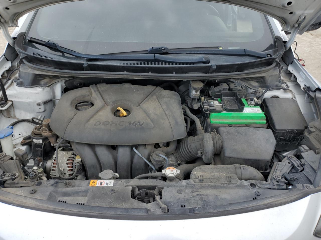 2013 Hyundai Elantra - Image 11