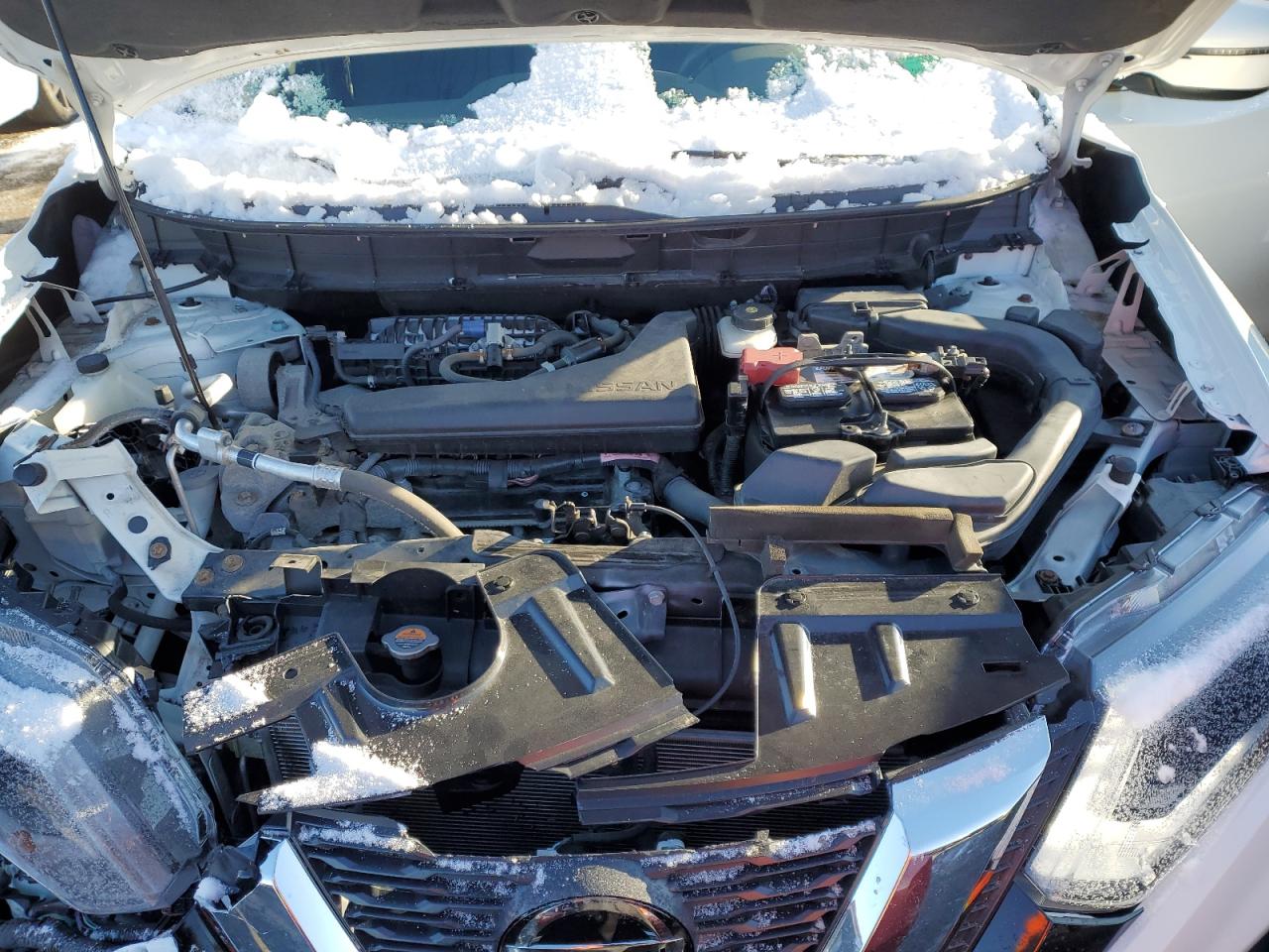 2018 Nissan Rogue - Image 12