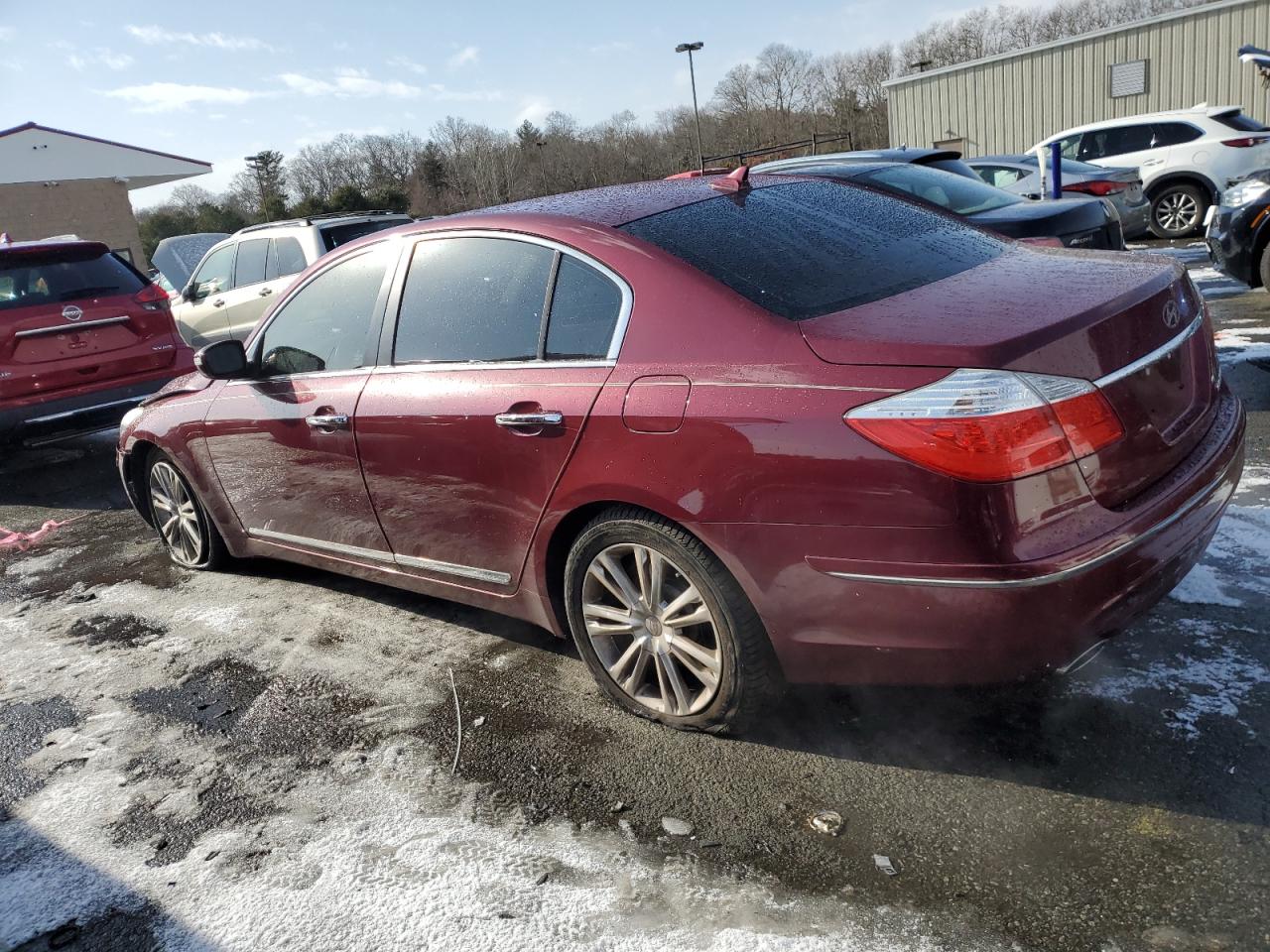 2011 Hyundai Genesis - Image 2