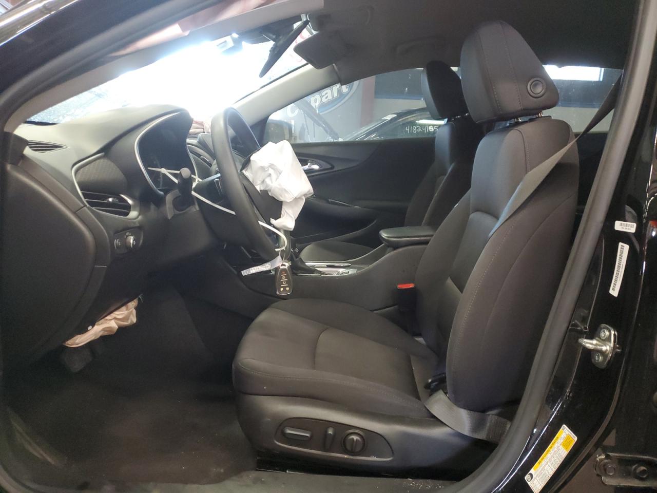 2023 Chevrolet Malibu - Image 7