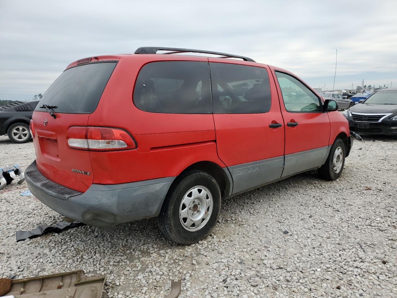 2002 Toyota Sienna - Image 3