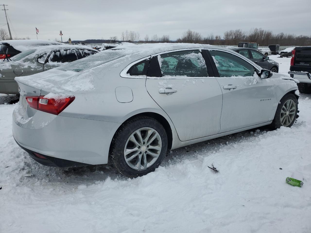 2017 Chevrolet Malibu - Image 3