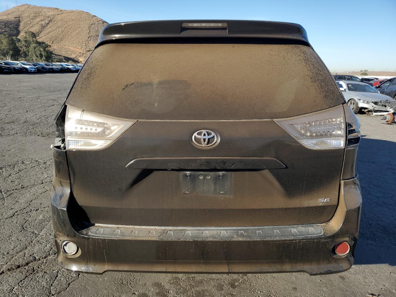 2013 Toyota Sienna - Image 6