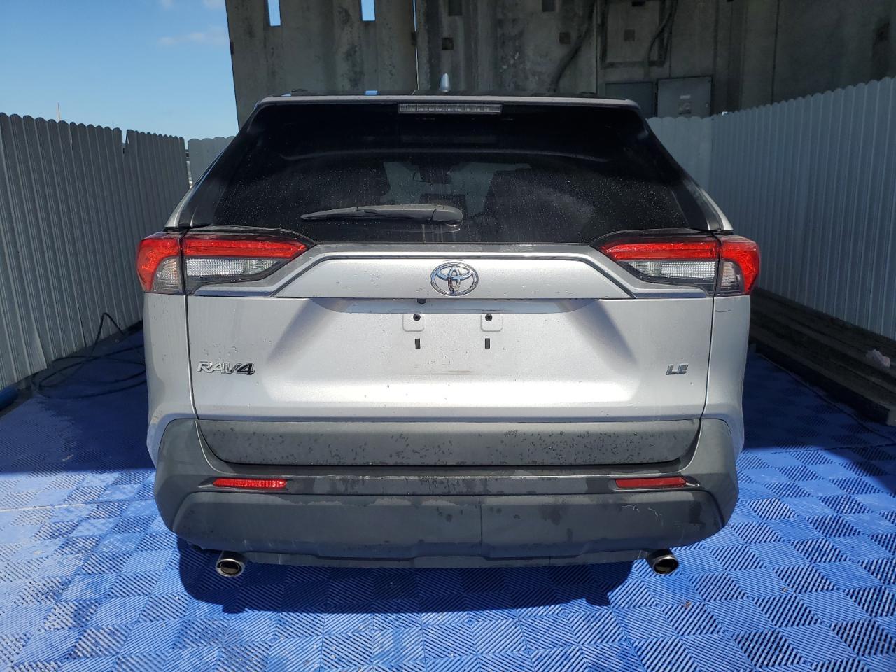 2020 Toyota RAV 4 - Image 6