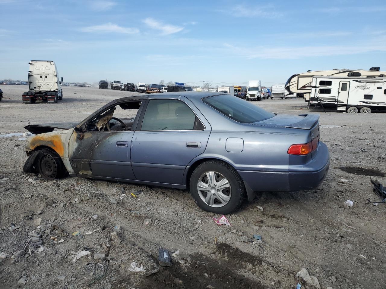2000 Toyota Camry - Image 2