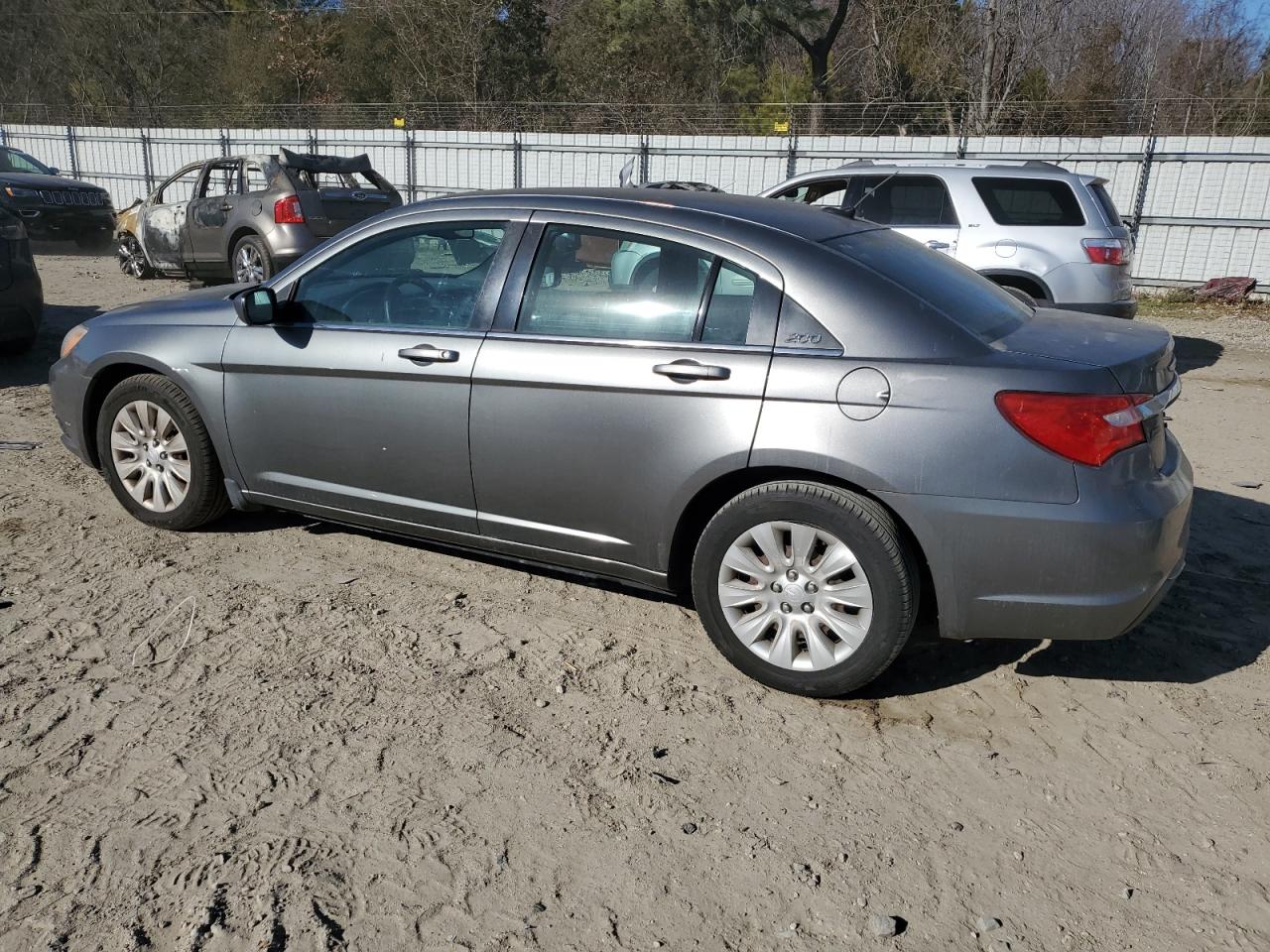 2011 Chrysler 200 - Image 2