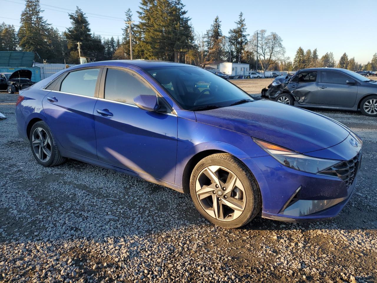 2023 Hyundai Elantra - Image 4